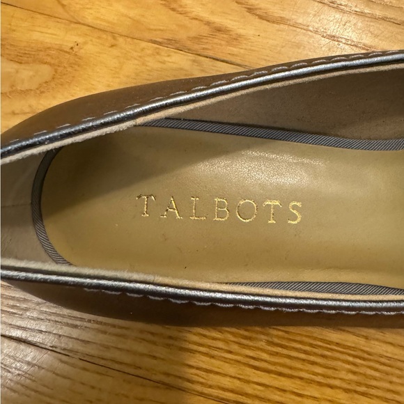 Talbots New Silver Ryan Knot Loafer Sz 8.5 NWOB - Picture 3 of 5